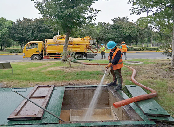 普格化油池清理